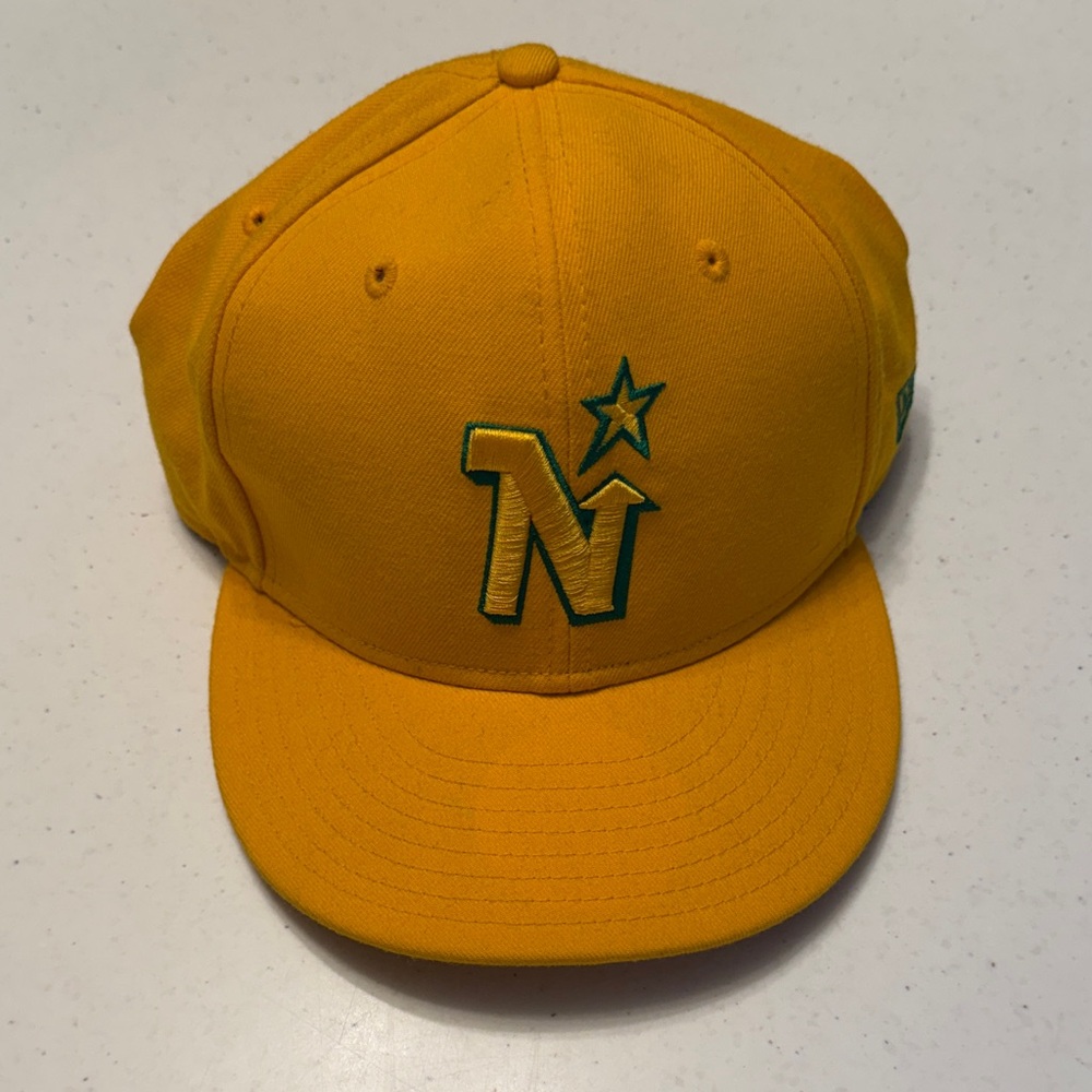 New Era Yellow Northstars Embroidered Hat, sz 7.5
